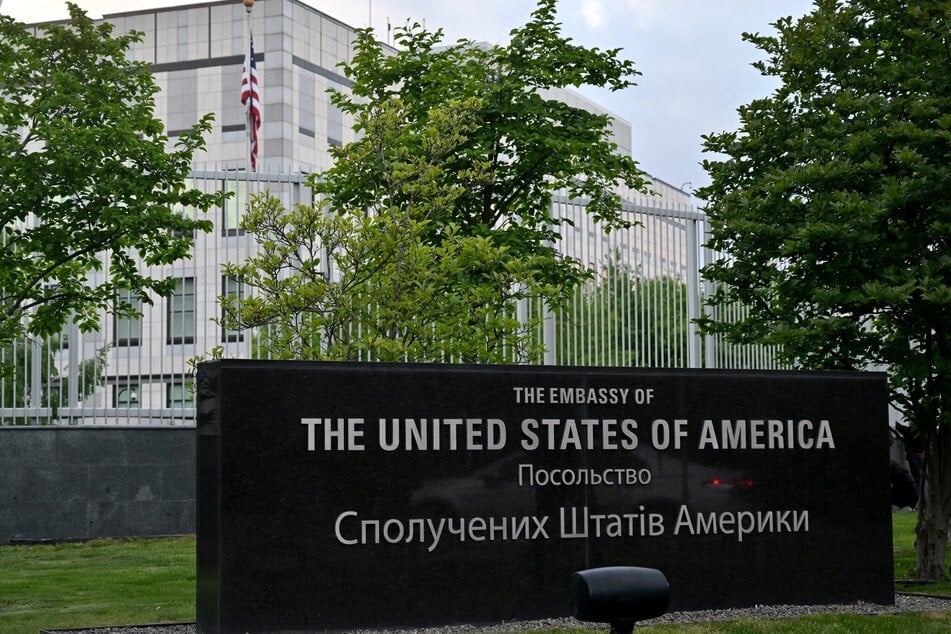 US embassy in Kyiv abruptly closes in response to "specific information" about attack