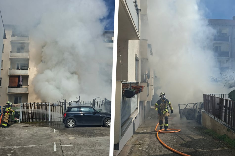 Ein Auto brannte aus, das andere Fahrzeug wurde ebenfalls in Mitleidenschaft gezogen.