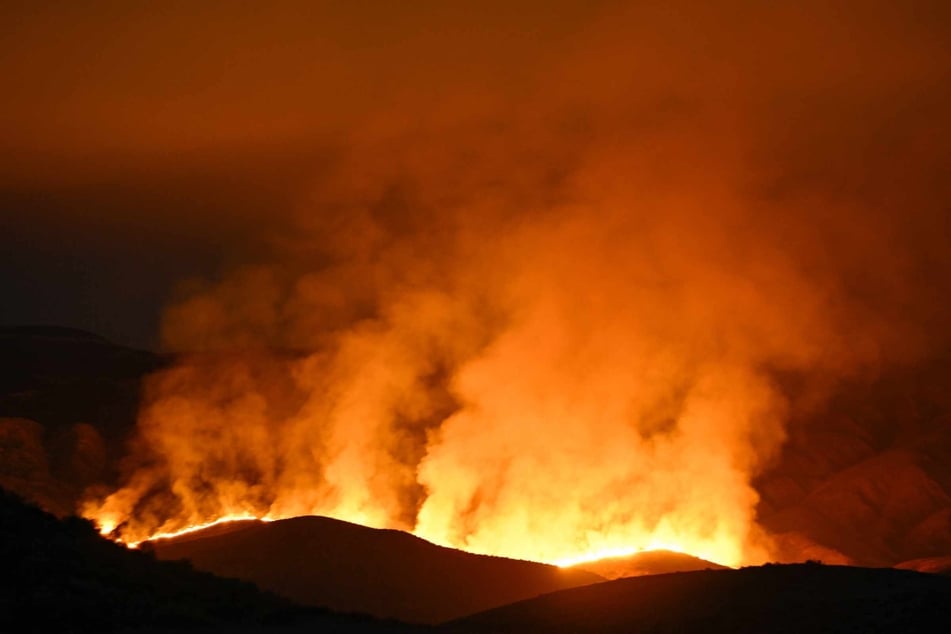 Madre Fire spreads to 70,000 acres in California's biggest wildfire of the year