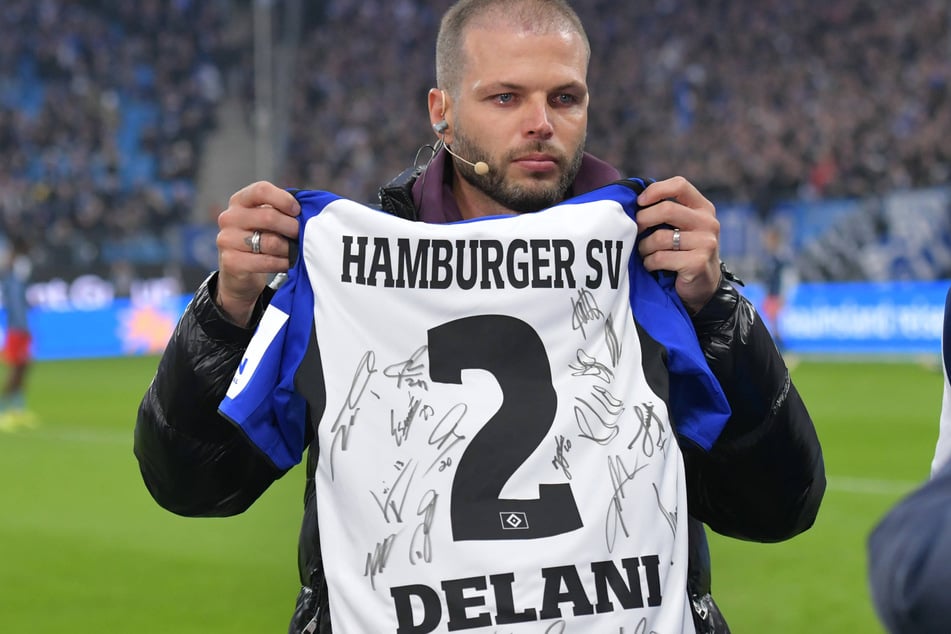 Dennis Diekmeier (36) kämpfte auch beim Besuch seines Ex-Vereins mit den Tränen. Seine Tochter Delani leidet an einer seltenen Krebsform.