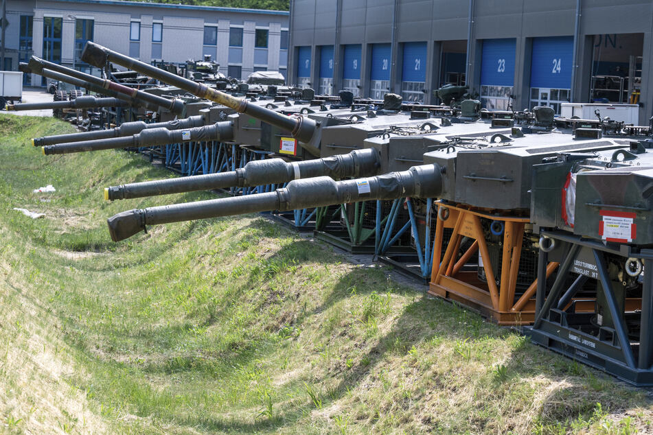 Rüstungskonzern Rheinmetall hat weitere Panzer-Lieferungen und Flugabwehr-Munition an die Ukraine zugesagt.
