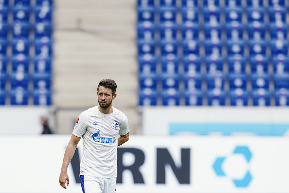 Die erneute Rückkehr von Mark Uth (29) zum 1. FC Köln steht kurz bevor. Vorher gäbe es allerdings noch einige Dinge mit dem abgebenden Verein FC Schalke 04 zu klären.