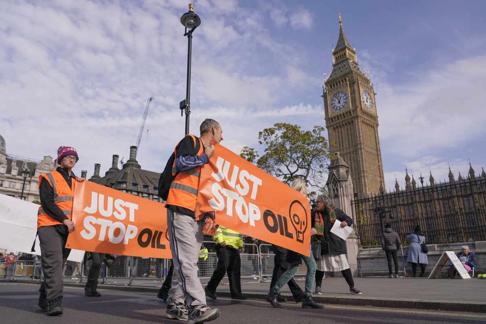 Aktivisten der Gruppe "Just Stop Oil" demonstrierten im vergangenen Oktober auch vor dem britischen Parlament.