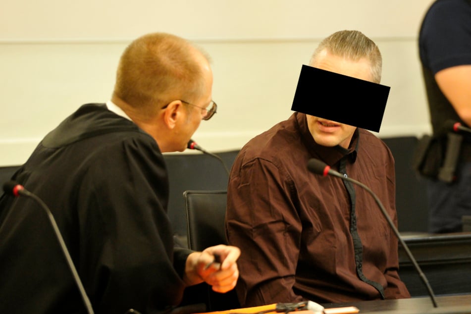André W. (44) wollte sich und seine drei Kinder umbringen - dafür wurde er nun am Landgericht Zwickau verurteilt.