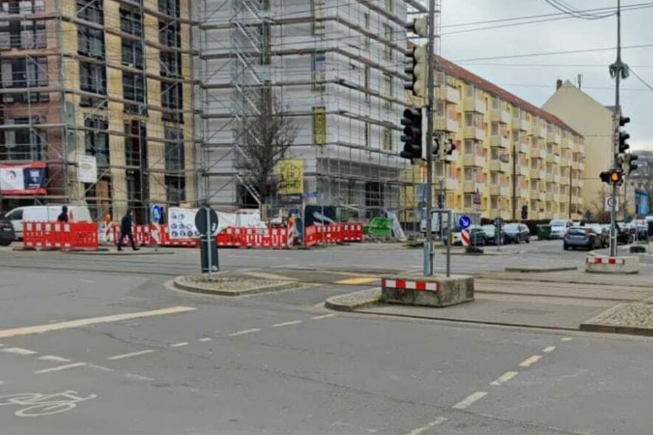 Straßenbahn-Crash im Leipziger Zentrum: Tram erfasst Radfahrerin!