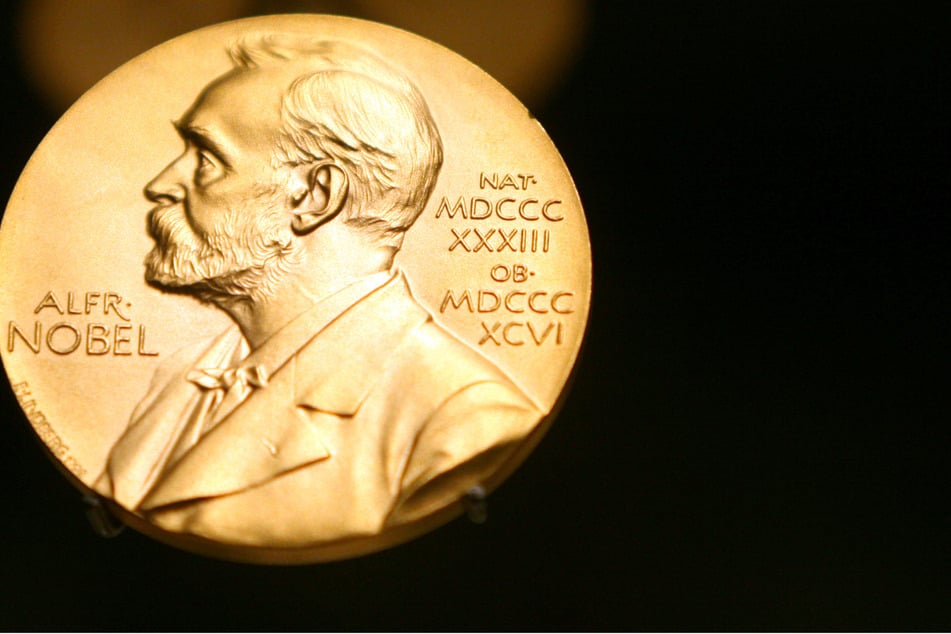 So sieht die Nobelpreis-Medaille aus, die in Gedenken an Alfred Nobel verliehen wird.