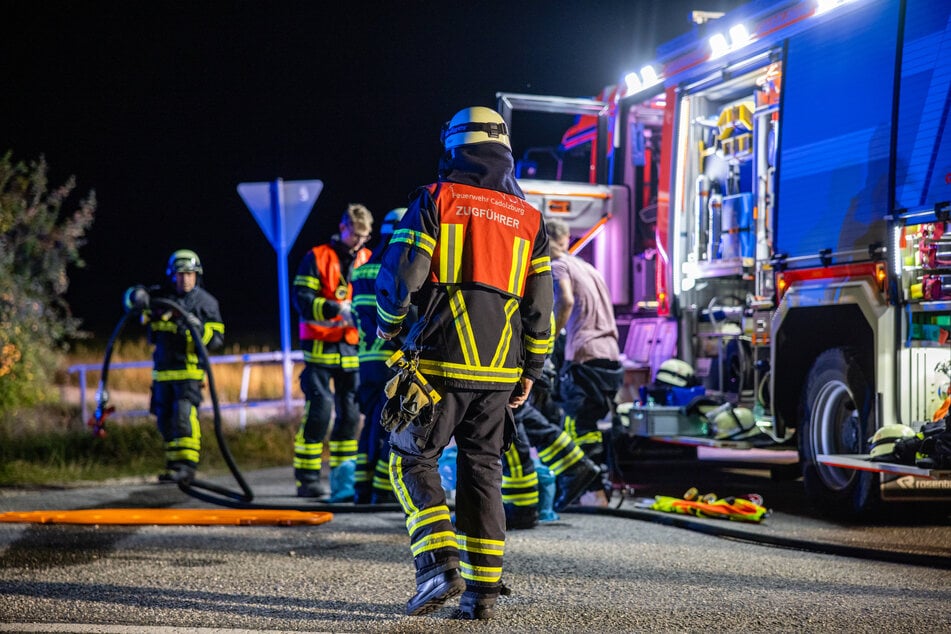 Die Feuerwehr am Unfallort in Cadolzburg.
