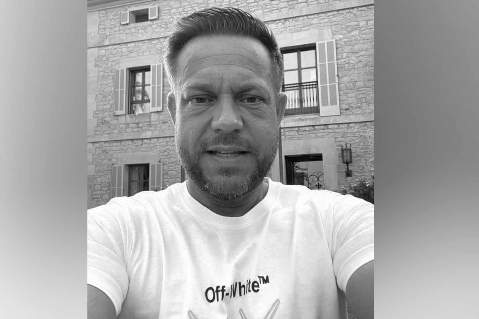 Dennis Kessmeyer starb im Oktober 2025 im Alter von 45 Jahren. Nun jährt sich sein Tod zum ersten Mal.