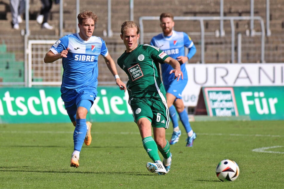 Christoph Maier (25, l.) spielte zuletzt für Steinbach Haiger, wechselt nach überzeugendem Probetraining zu Lok Leipzig.