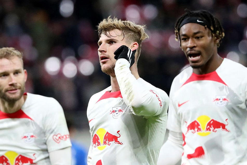 "Ich hör euch nicht", wollte Timo Werner (26, M.) nach seinem Treffer zum 3:1 gegen Hoffenheim den eigenen Fans wohl mitteilen.
