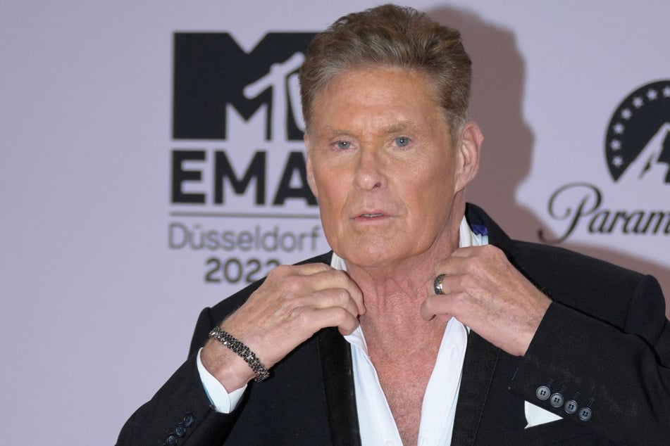 Fans entdeckten Schauspieler David Hasselhoff (72) in einem besorgniserregenden gesundheitlichen Zustand.