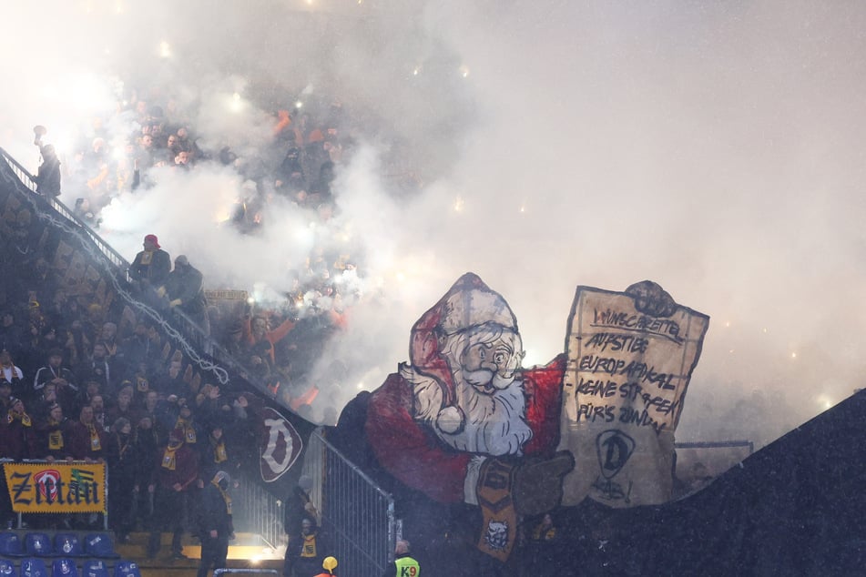 Dem Wunschzettel kurz vor Weihnachten konnte der DFB nicht entsprechen: Fürs Zünden in Bielefeld gab es nun eine Strafe.