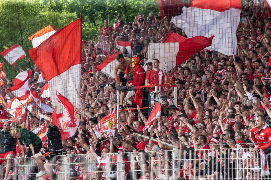 Die Fans des 1. FC Union Berlin können sich schon mal aufs erste Heim- und Auswärtsspiel der kommenden Saisonvorbereitung einstellen.