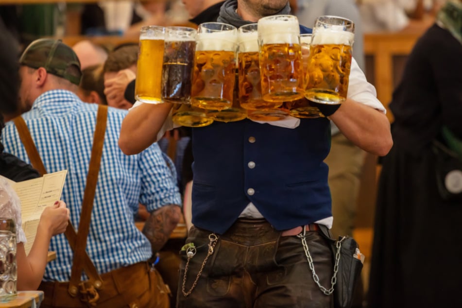 Auf einer Oktoberfest-Party mit mehr als 120 Teilnehmern haben sich mindestens 35 Menschen mit dem Coronavirus angesteckt. (Symbolbild)