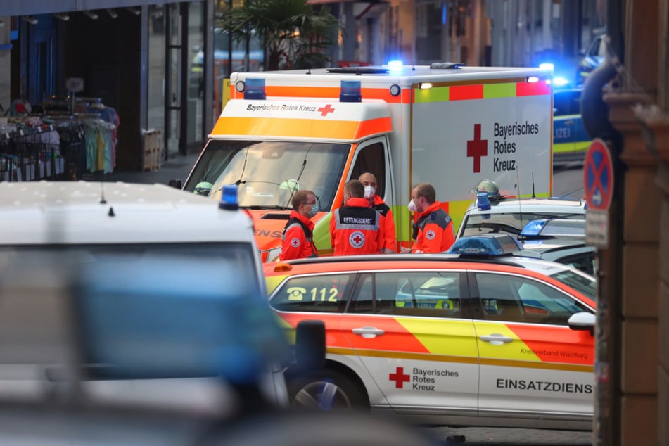 Messerstecher in Würzburg: Junge unter den Verletzten, Vater wahrscheinlich tot