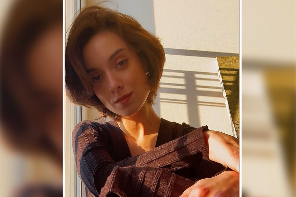 Schauspielerin Sarah Maria Sander (31) ist auch als Journalistin aktiv und berichtet auf ihrem Instagram-Kanal über politische Ereignisse rund um den Israel-Palästina-Konflikt.