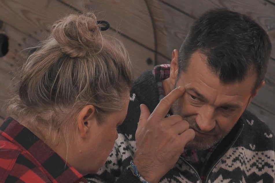 Karina Kipp (47) aka "Karina2you" und Achim Petry (51) standen nicht immer auf der Sonnenseite des Lebens.