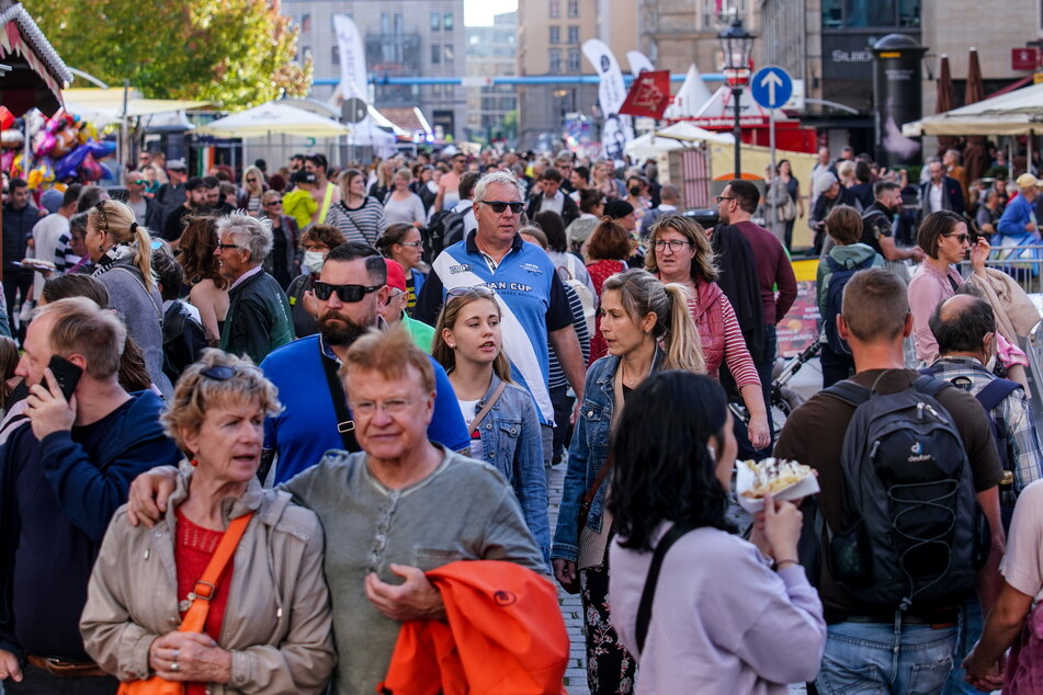 Das ganze Wochenende tummelten sich in der Stadt Tausende Besucher teils dicht an dicht.