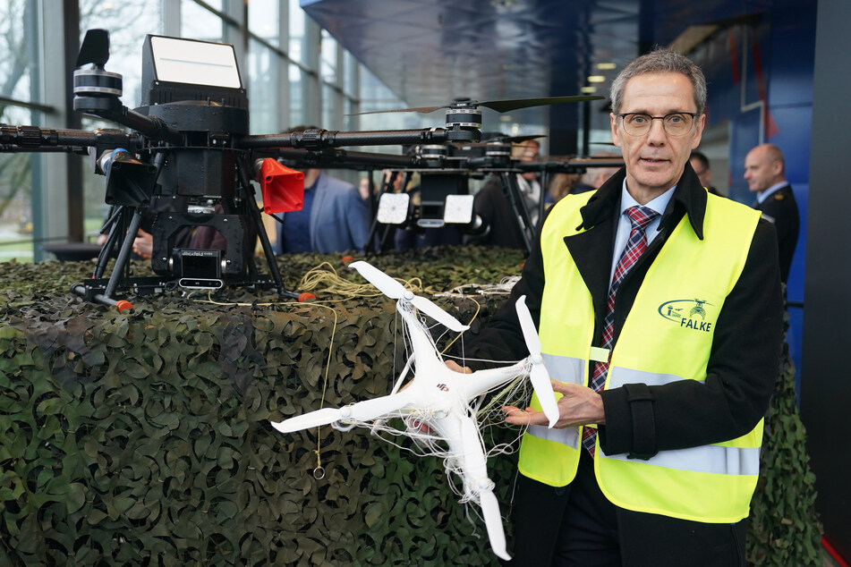 Gerd Scholl, Projektleiter der Forschungsprojekts "Falke" an der Universität der Bundeswehr. Das Projekt wird vom Bundesverkehrsministerium gefördert.