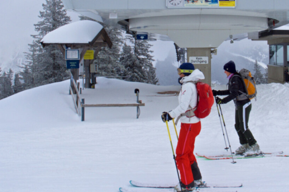 Wandern statt Skifahren: Viele wollen am Winterurlaub sparen