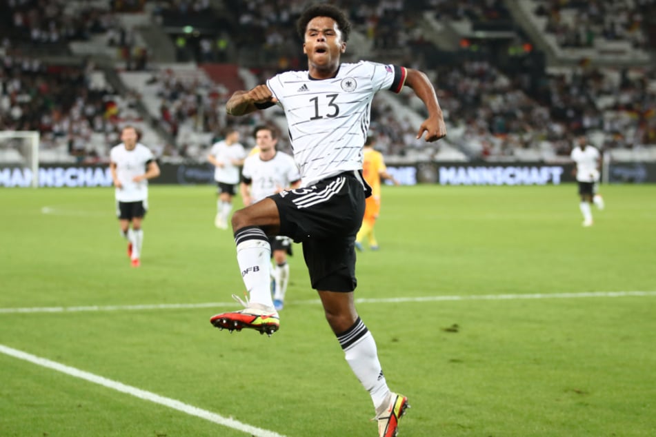 DFB-Akteur Karim Adeyemi (19) bejubelt seinen Treffer gegen Armenien. Wo wird es den Youngster in Zukunft hinziehen?