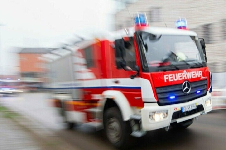 Feuerwehreinsatz in Fürstenwalde: 17 Menschen bei Brand in Mehrfamilienhaus verletzt