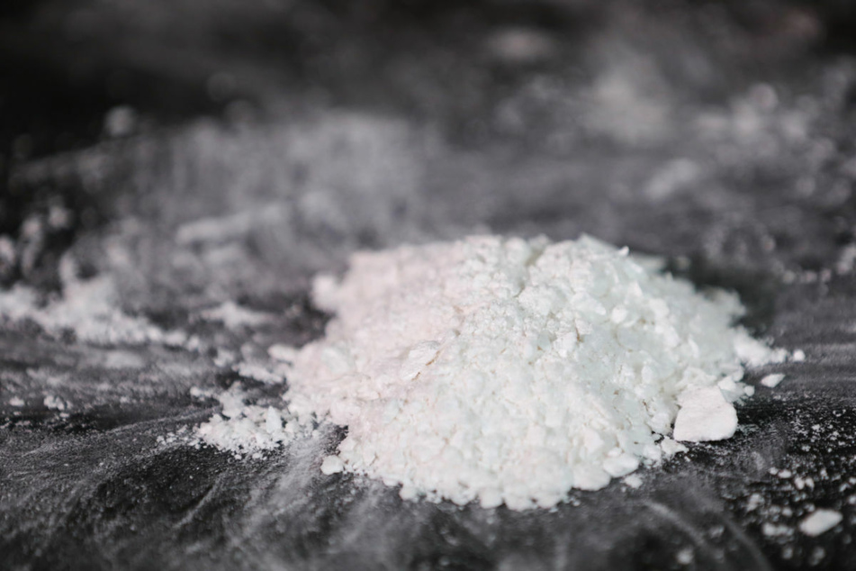 In der Nacht zu Montag ist der Polizei in Berlin-Steglitz ein mutmaßlicher Drogendealer ins Netz gegangen. (Symbolfoto)