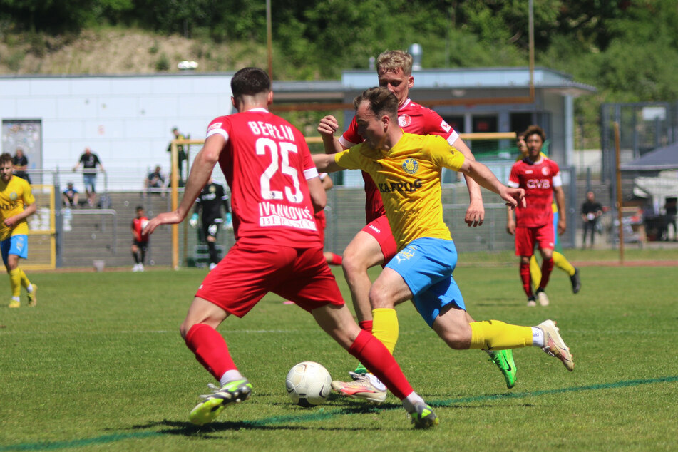 Der Absteiger aus Berlin spielte trotz der aussichtslosen Lage zunächst munter mit. Im zweiten Durchgang ging es aber dahin.