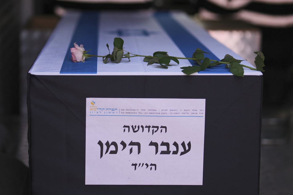 Nahost-Konflikt: Letzte weibliche Geisel unter großer Anteilnahme beigesetzt