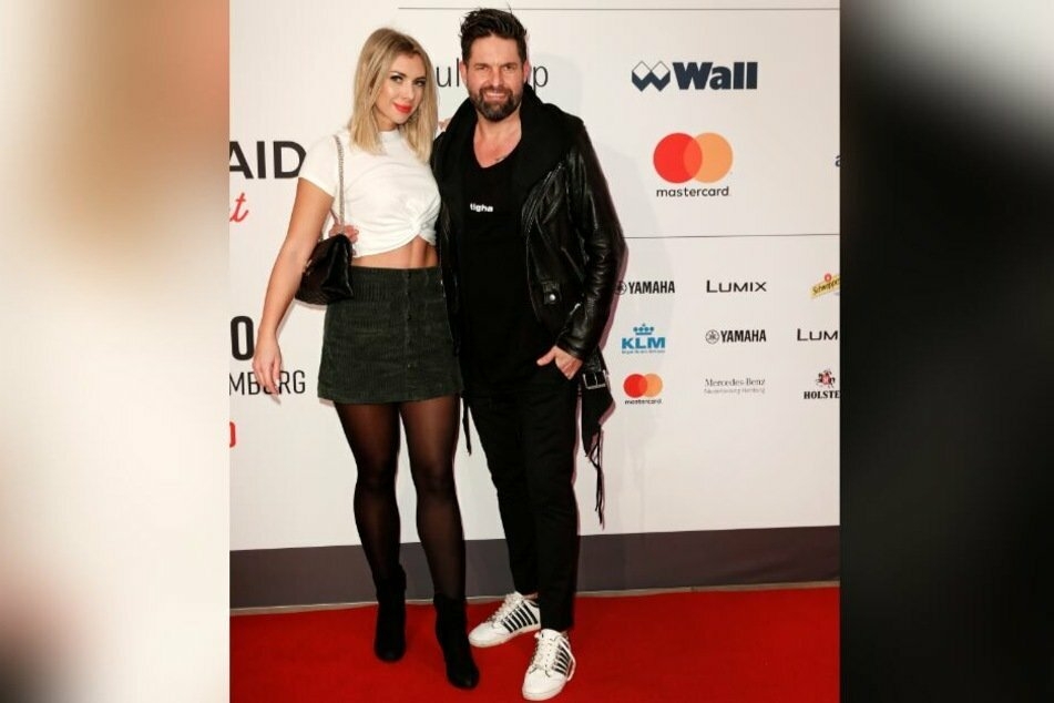 Bei einem Konzert in Hamburg traten Janika Jäcke und Kai Schwarz erstmals als Paar in der Öffentlichkeit auf.