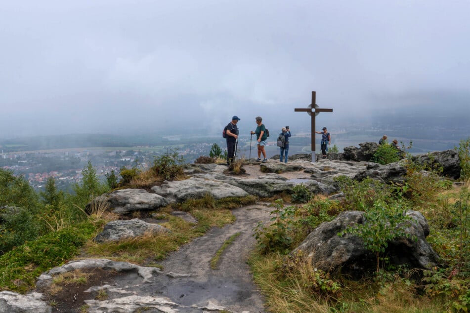 Auch die Wanderwege in der östlichen Oberlausitz brauchen ihre Pflege.
