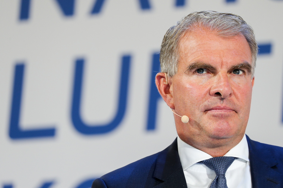 Lufthansa: Lufthansa-Chef gesteht Fehler ein: Flug-Chaos wird noch lange andauern!