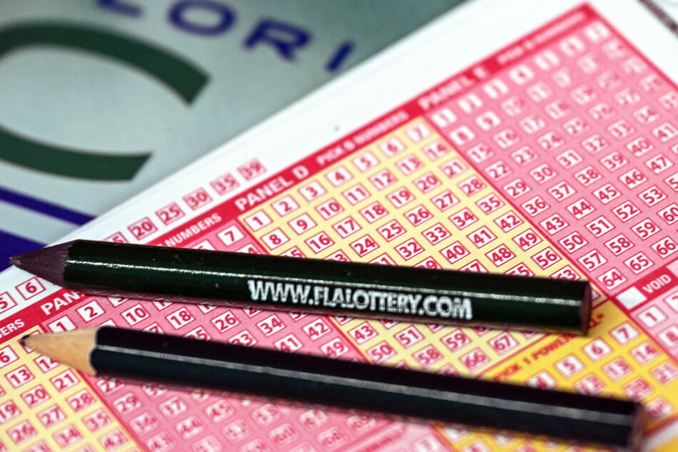 Milliardengewinn im Lotto: Ein Spieler kassiert alles!