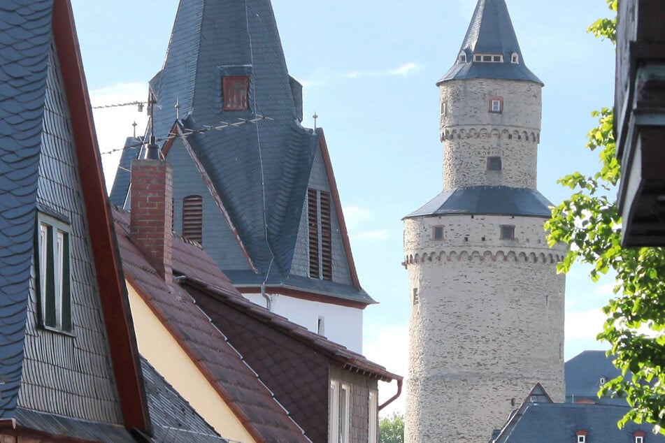 Ein Hexenturm steht in Idstein.