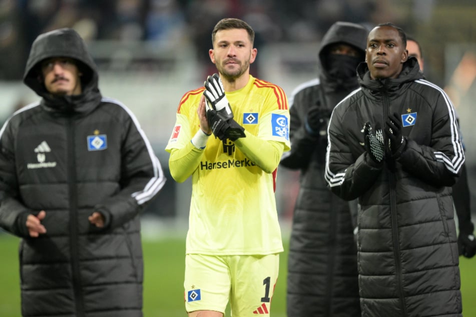 Auch HSV-Keeper Daniel Heuer Fernandes (32) war mit der dürftigen Leistung seiner Mannschaft alles andere als zufrieden.