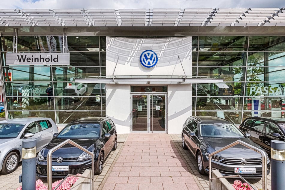 Chemnitzer Autohaus lockt am Samstag (6.6.) mit Fußball-Stars, Hüpfburg und Gutscheinen
