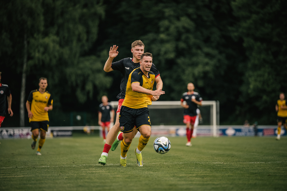 Für Robin Meißner (vorn) und Co. war das Spiel gegen Hessen Kassel ein echter Härtetest.