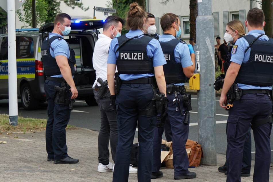 Im südhessischen Darmstadt kam es am Sonntagnachmittag zu einem großen Polizei-Einsatz.