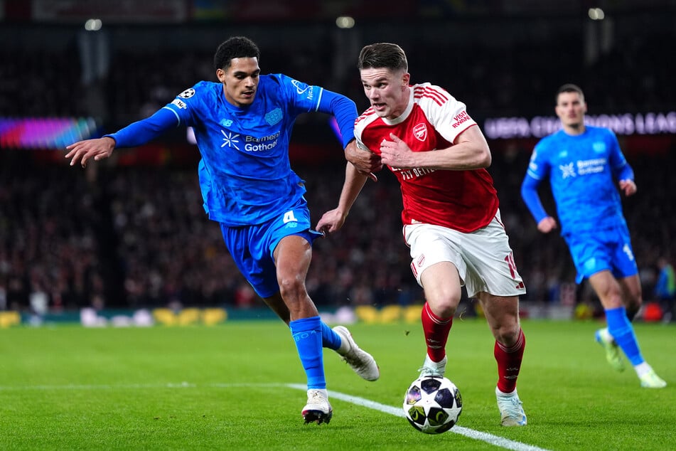 Die Spieler von Bayer Leverkusen (hier Jarell Quansah, l.) waren meist hinten dran.