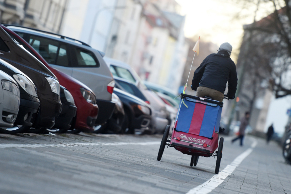 Vielerorts sind die Fahrradwege in München einfach zu eng. (Symbolbild)