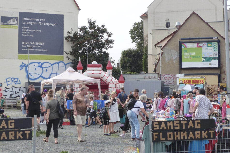 Ihr habt schönen und noch verwendbaren Krempel und wollt ihn spontan loswerden? Dann ab zum Adler!