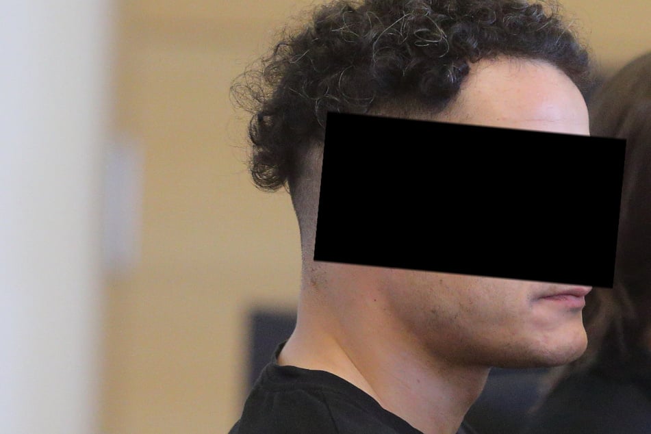 Messerstecher geht auf Passantin los - und hofft auf Bewährung