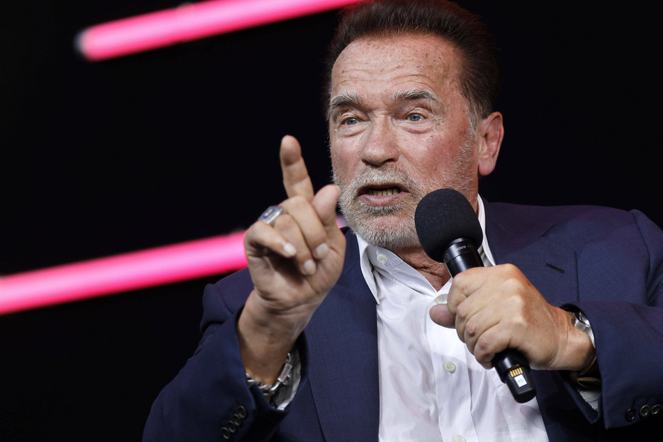 Arnold Schwarzenegger addressed ordinary Russians in a candid video.