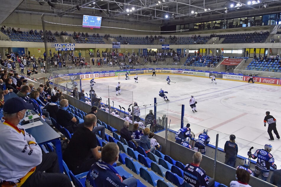 Der EHC Red Bull München war zuletzt am 4. Oktober 2020 zu Gast in Dresden und gewann 5:2. Zum letzten Heimspiel des Jahres kommen die Bayern wieder in die Joynext-Arena.