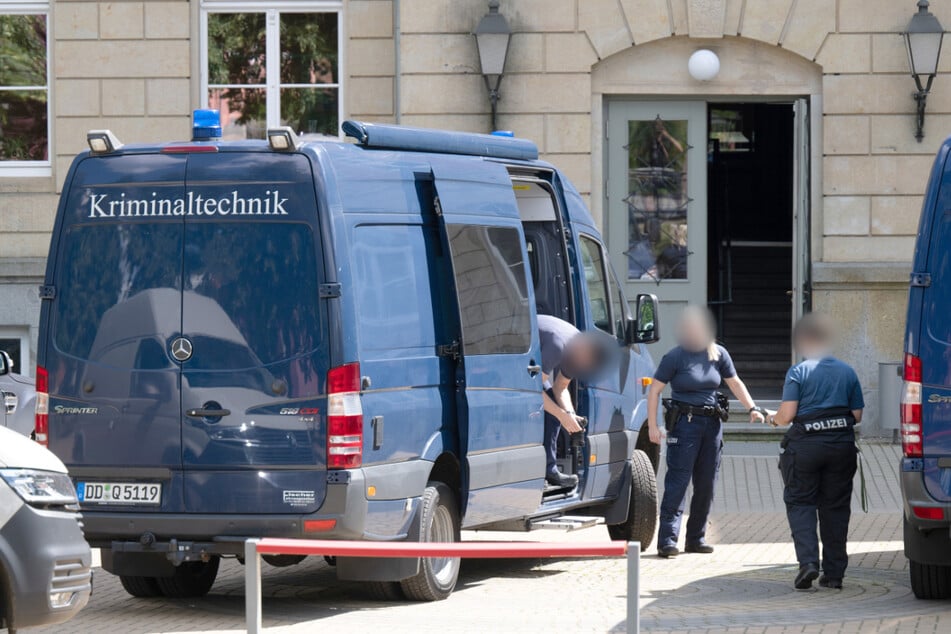 Der mit einem Messer bewaffnete Schüler hatte einen acht Jahre alten Jungen schwer verletzt.