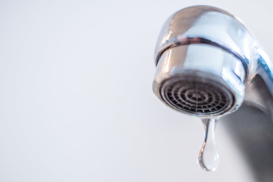 Achtung: Trinkwasser in Wiesbaden weiter abkochen