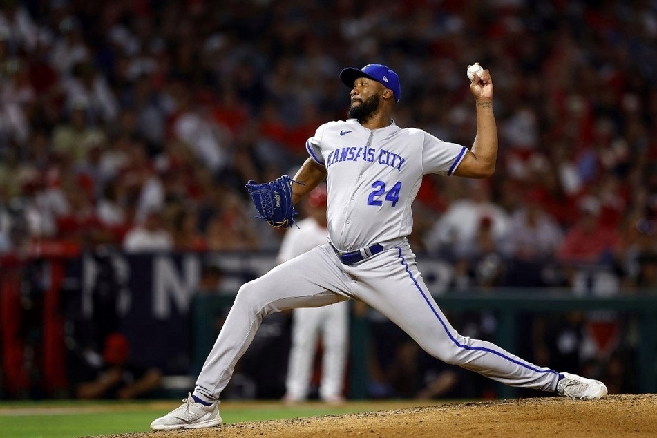 Amir Garrett of the Kansas City Royals lashes out at fan over "disrespect"