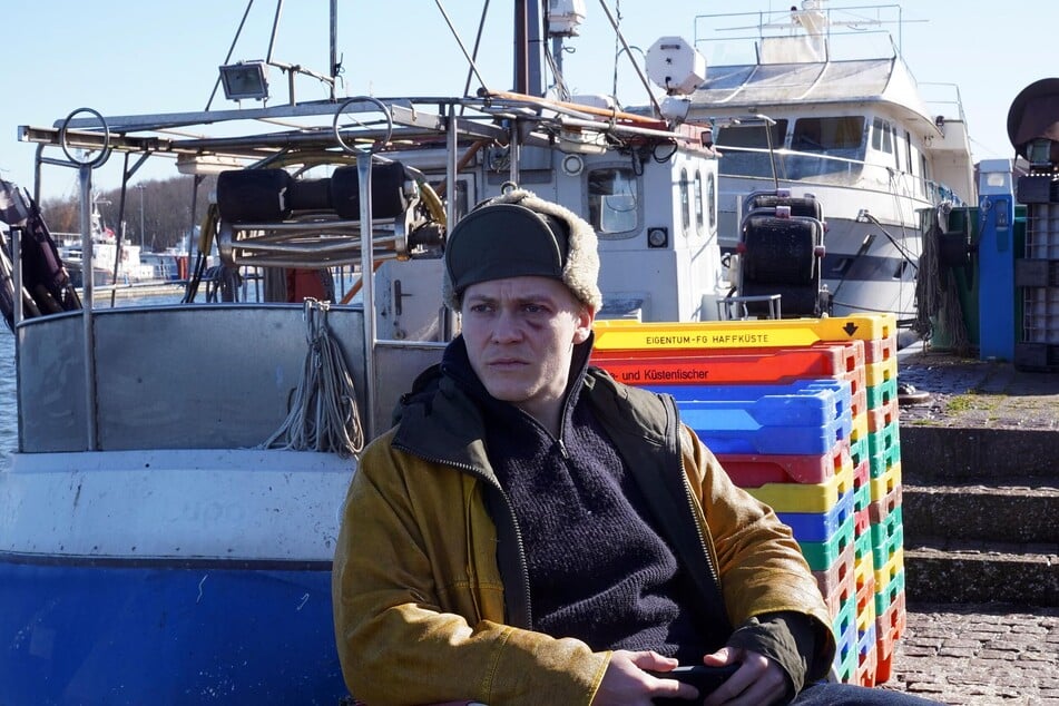 Einer der Verdächtigen: Joris Kettler (Julius Nitschkoff, 30).