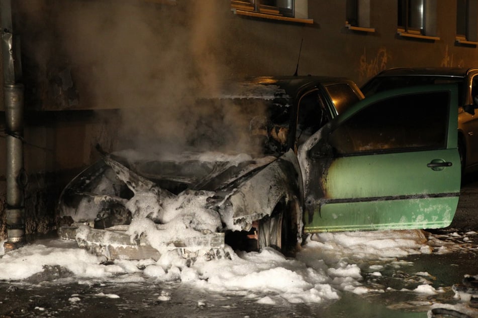 In einem Viertel in Wiesbaden kam es allein in der Silvesternacht 2020 zu 22 Beschädigungen (Symbolfoto).