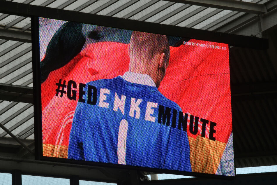 Vergangene Saison, zum zehnten Todestag gab es eine Schweigeminute in den Stadien der Bundesligisten.
